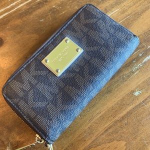 Michael Kors wallet